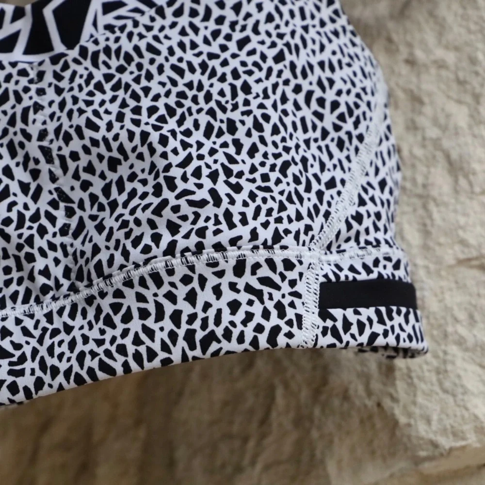 \Lululemon\• Rack Pack Bra - Picture 4 of 11